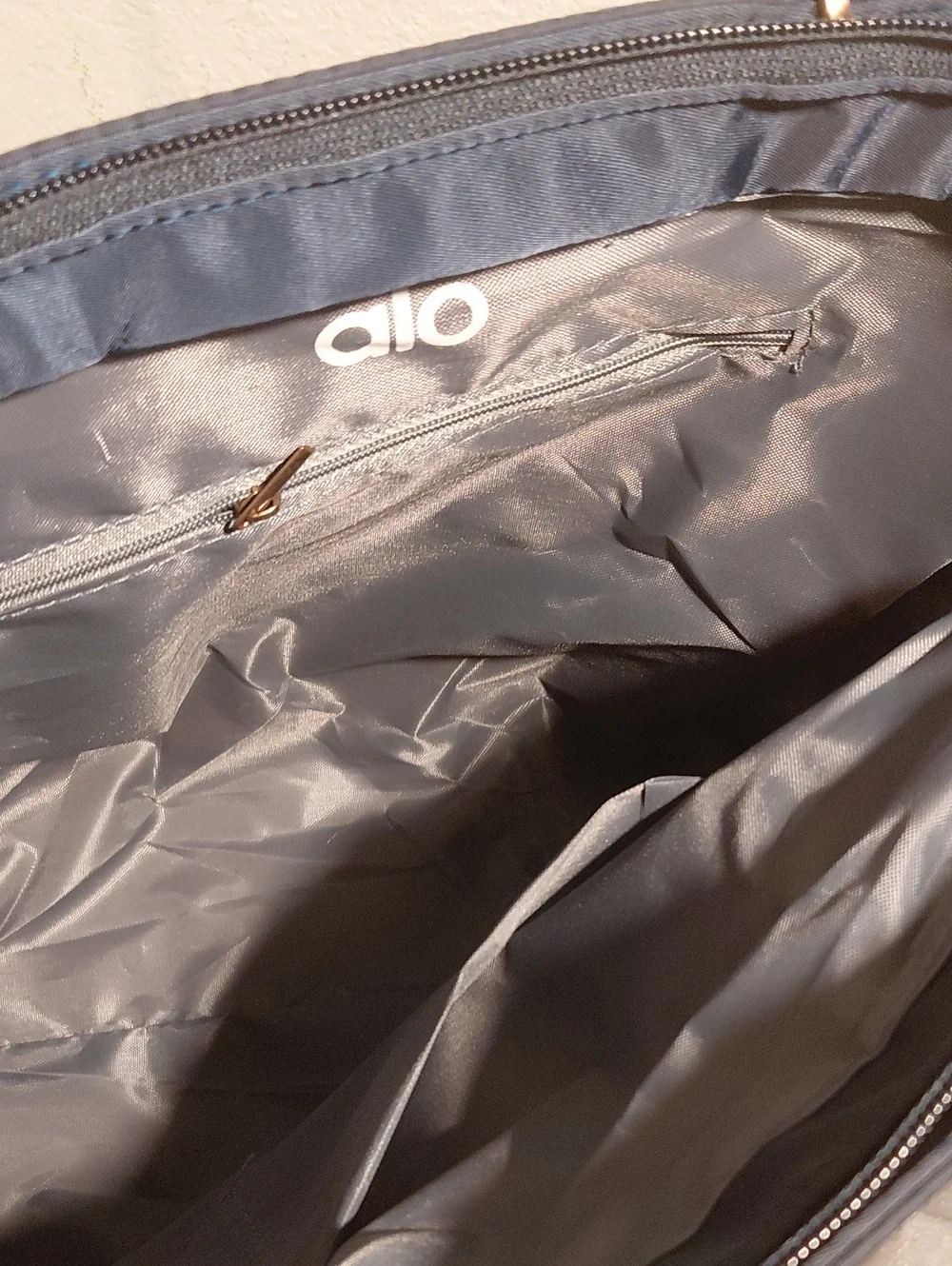 ALO Yoga Navy Multi Use Tote - Picture 5 of 5